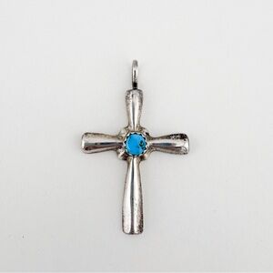 Sterling 925 Silver Southwestern Style Cross Pendant with Natural Turquoise